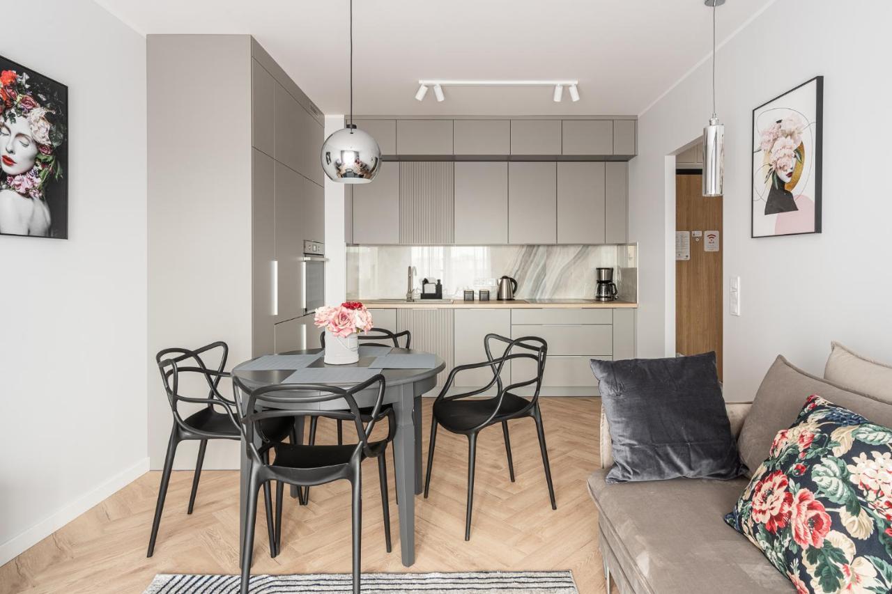 Rentplanet - Nowa Manufaktura Leilighet Wrocław Eksteriør bilde